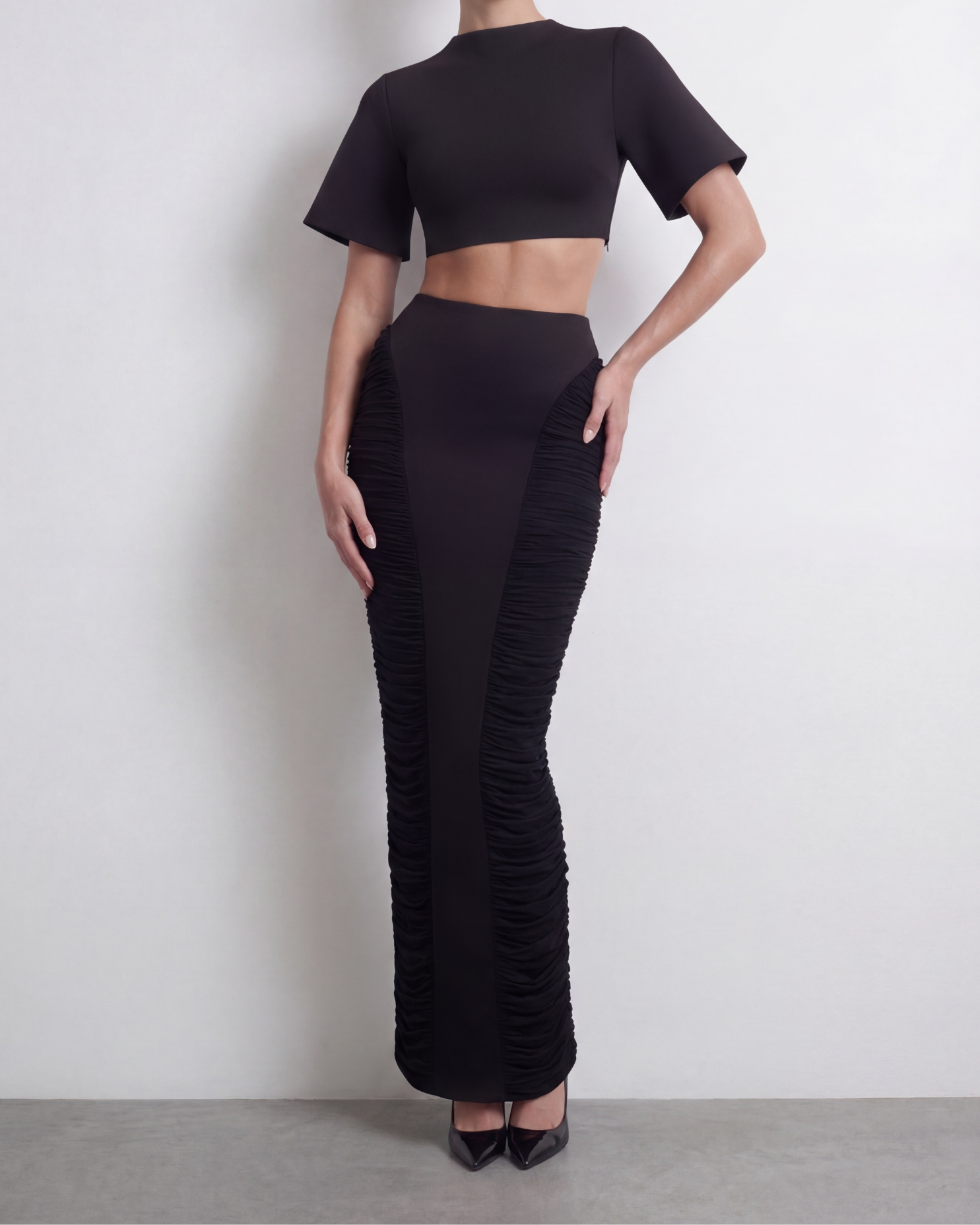 The Sculpt Cropped Tee