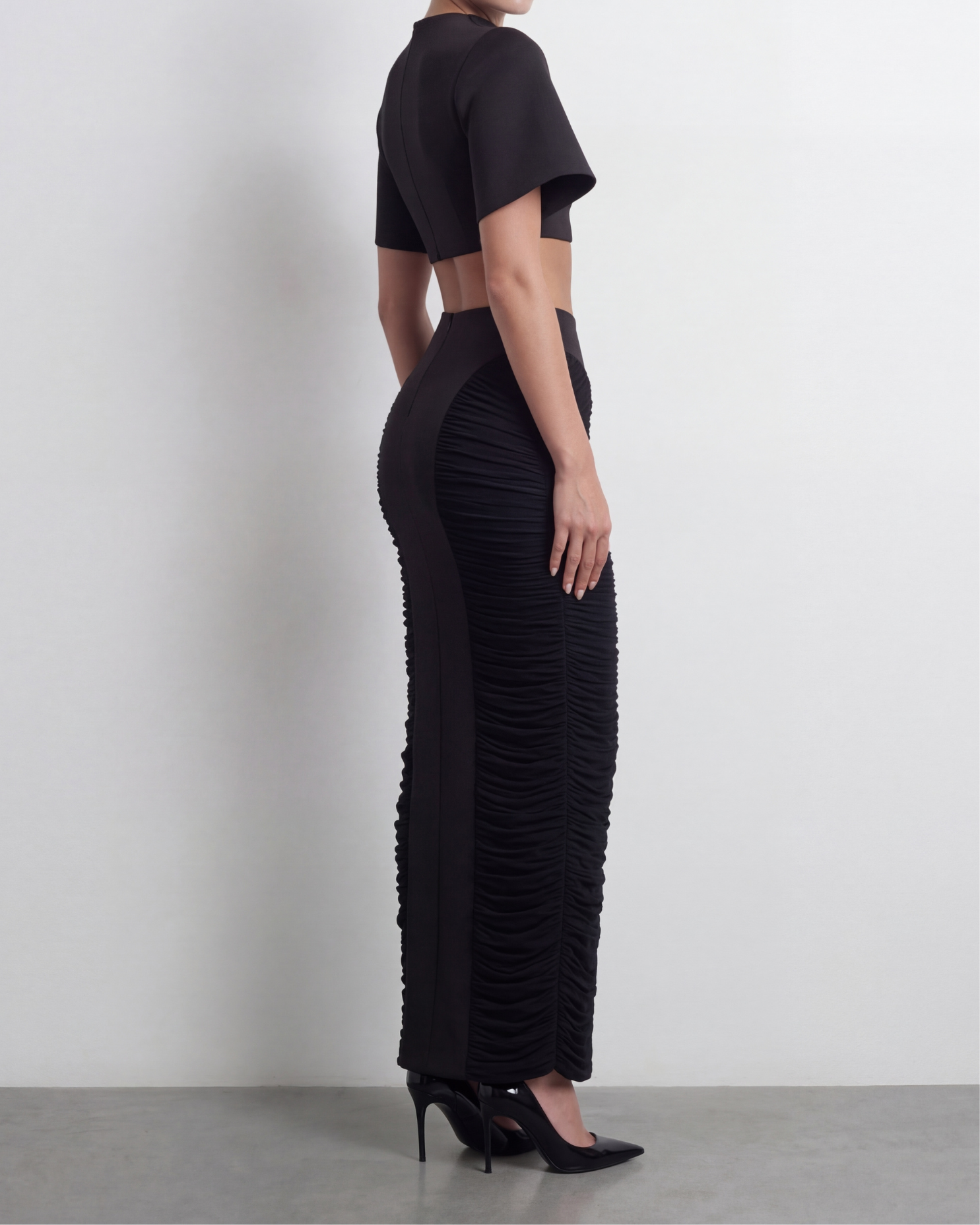 The Sculpt Cropped Tee