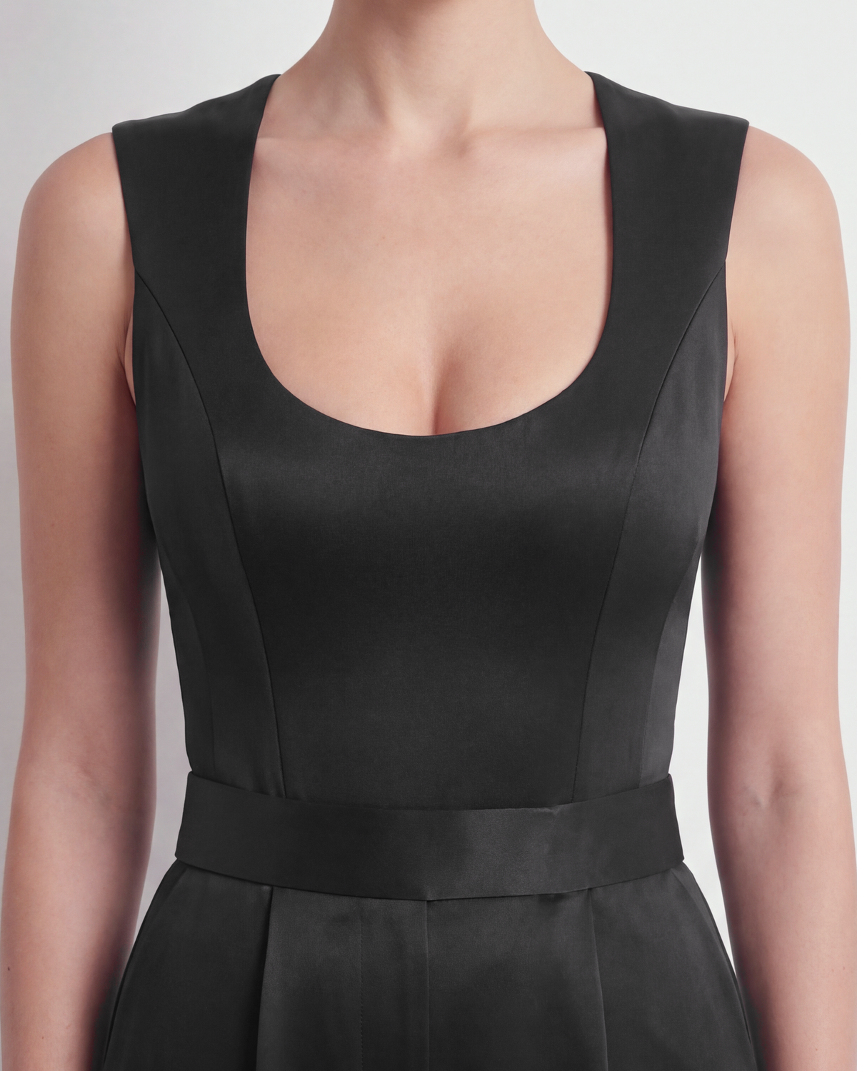 The Structured Scoop Top