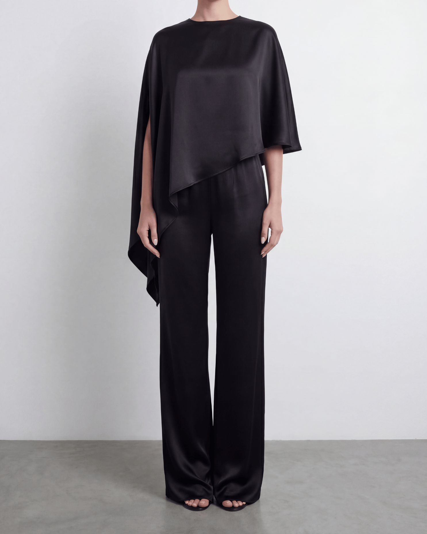 The Asymmetric Cape Top